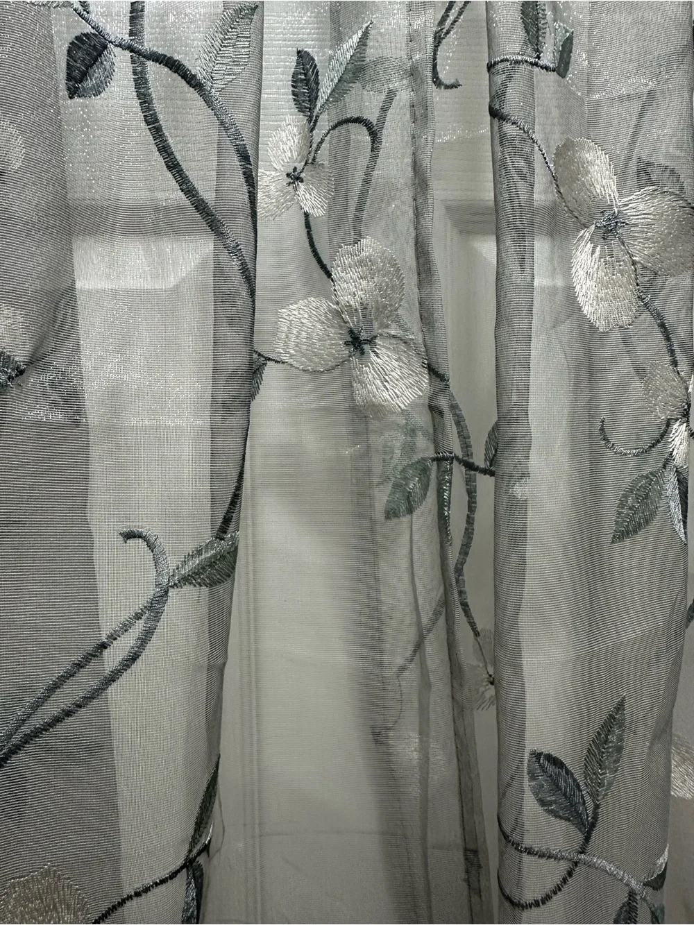 4 Panels Embroidered Leaf Shimmery Silver/Gray Sheer Curtains 31x36